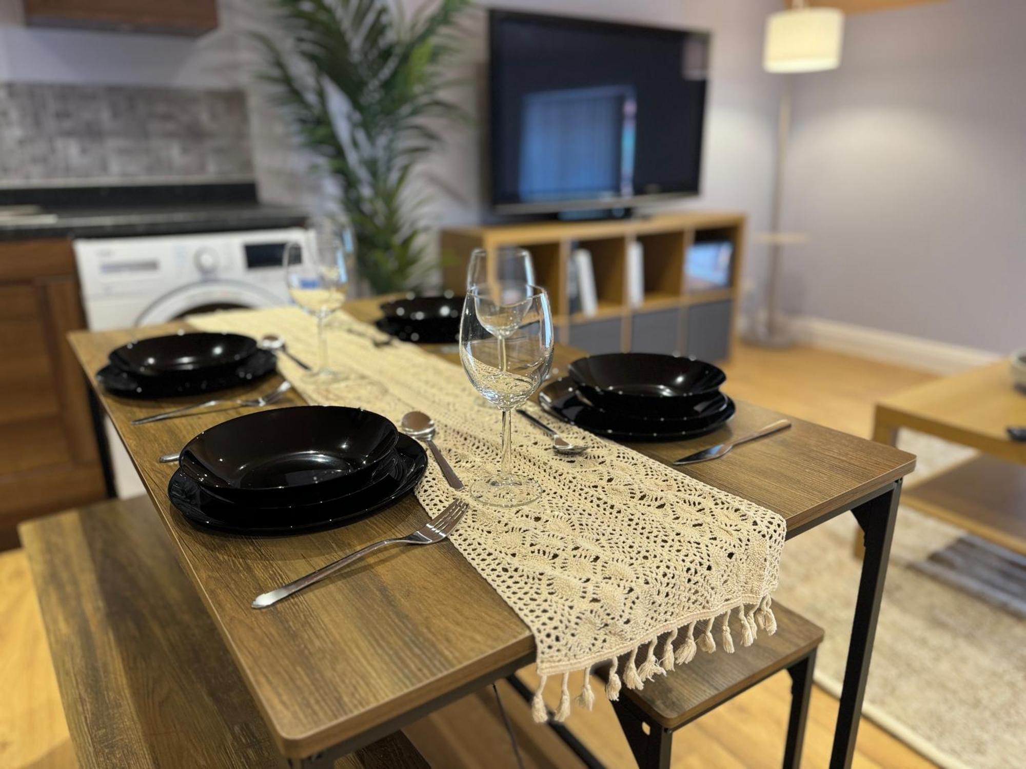 Group Bookings: Up To 30 Guests Across 5 Spacious Flats! Keyless Access Free Wifi & Parking Birmingham Exteriér fotografie