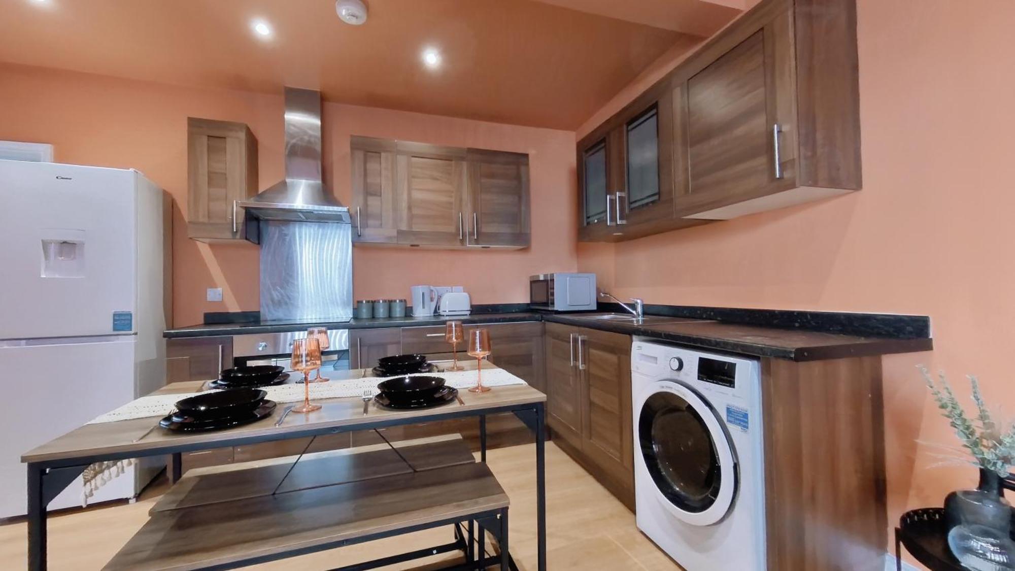 Group Bookings: Up To 30 Guests Across 5 Spacious Flats! Keyless Access Free Wifi & Parking Birmingham Exteriér fotografie